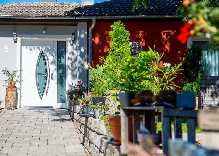 Croatia & Restaurant Adria Hotel